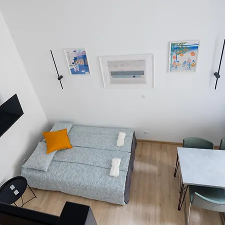 City Center, Modern, Quiet Place By Homeclick-3